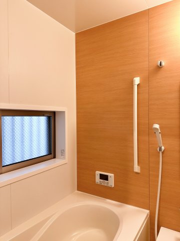 練馬区大泉学園町4丁目の浴室|一坪タイプの浴室は雨の日のお洗濯や寒い冬場の入浴に便利な浴室換気乾燥機付きです