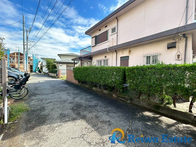 売地　茅ヶ崎市美住町の前面道路含む現地写真