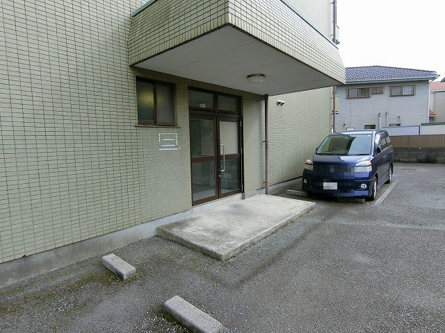 グリーンタウンミキのエントランス