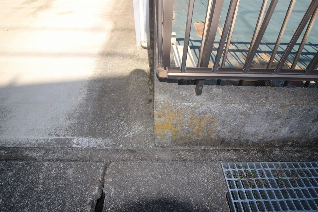 小山市駅南町6丁目の外観|西側隣地との境界です（2025年10月撮影）