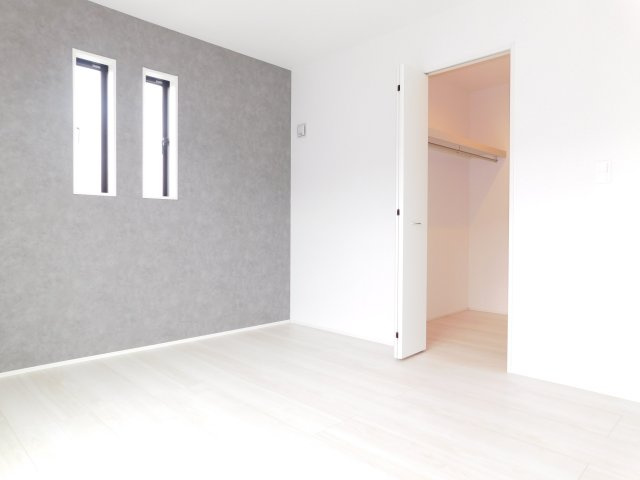 名古屋市中川区下之一色町字松蔭７丁目の新築一戸建の洋室|◇２階洋室◇　　南面の明るい洋室７．０帖　ウォークインクローゼット完備♪　バルコニー利用可！