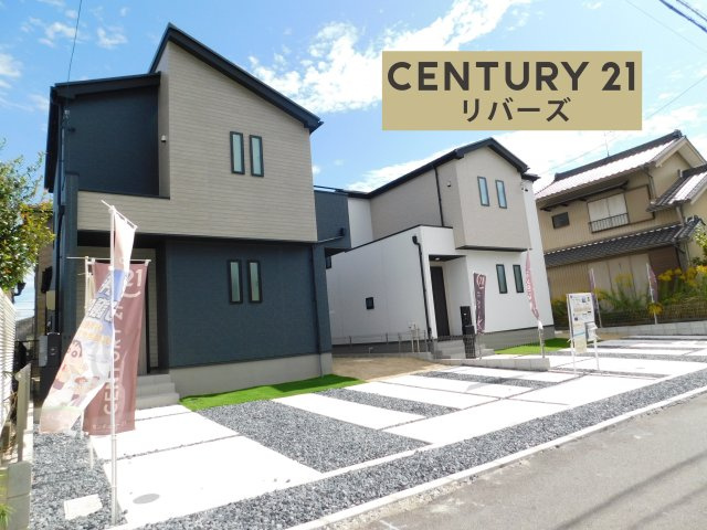 名古屋市中川区下之一色町字松蔭７丁目の新築一戸建の外観|☆１号棟☆　　新価格！！いつでもご案内出来ます♪（お問合せ当日、平日、水曜、夜間もＯＫ）　　敷地４８．３３坪！　駐車並列３台ＯＫ！　南に庭付き！　全居室南向き♪　収納豊富なプラン♪