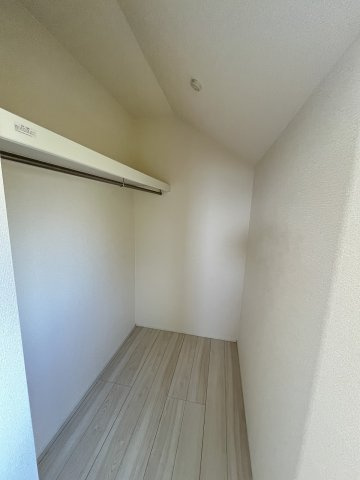 【収納】 | 福岡市中央区笹丘2丁目1期　2号棟（全5棟）【仲介手数料無料・0円】 | 現地写真。