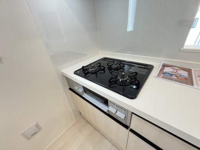 【キッチン】 | 福岡市中央区笹丘2丁目1期　2号棟（全5棟）【仲介手数料無料・0円】 | 現地写真。