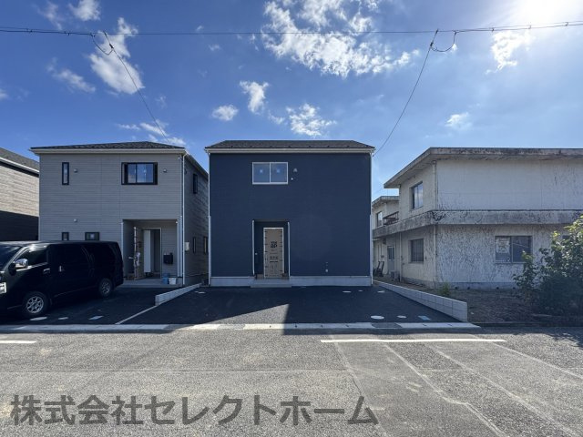 耐震+制震の家 高屋町：住宅性能取得物件 1号棟の完成予想図|★先着順販売受付開始！
◎耐震+制震の家 高屋町：住宅性能取得物件 1号棟
★子育てグリーン住宅：40万円交付対象物件
◎高屋小学校徒歩14分
◎ゆめタウン小徒歩8分
◎子守唄の里高屋駅徒歩5分