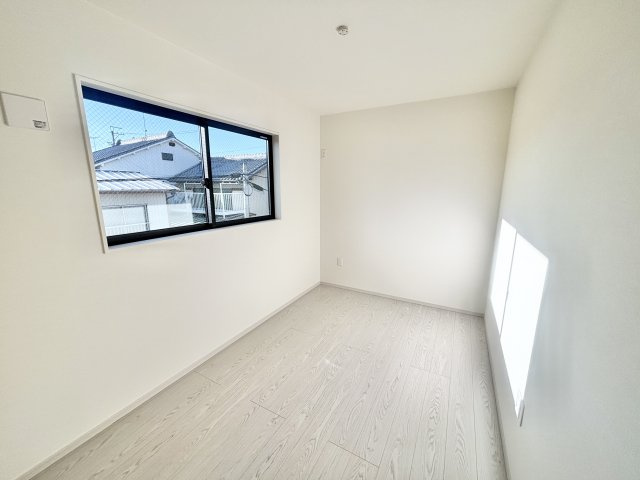 【仲介手数料無料／名古屋市中川区】中川区野田2期　Terrechez　新築戸建　1号棟の洋室