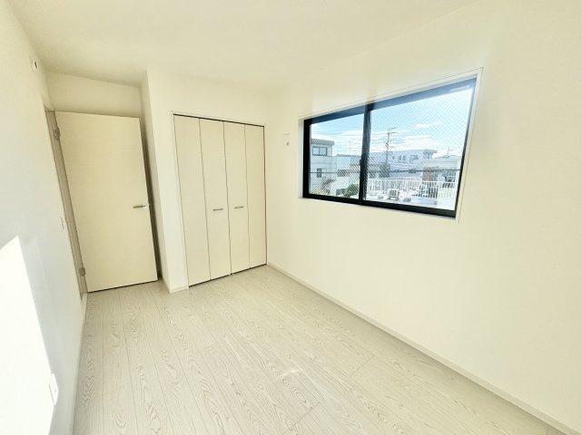 【仲介手数料無料／名古屋市中川区】中川区野田2期　Terrechez　新築戸建　1号棟の洋室