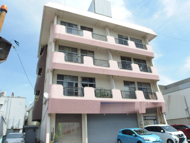 マンション藤の外観