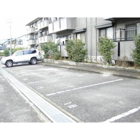 ハートホーム山本Ｃの駐車場