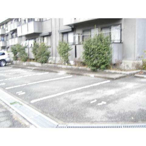 ハートホーム山本Ｃの駐車場