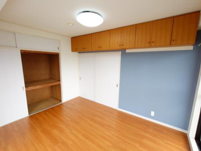 【洋室】 | ライオンズマンション武蔵藤沢 | 収納スペースも十分にあります