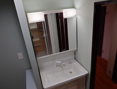 【独立洗面台】 | ライオンズマンション武蔵藤沢 | 洗髪洗面化粧台です