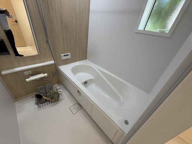 【浴室】 | 福岡市中央区笹丘2丁目1期　3号棟（全5棟）【仲介手数料無料・0円】 | 施工例。浴室です。施工例は完成時と異なる場合があります。