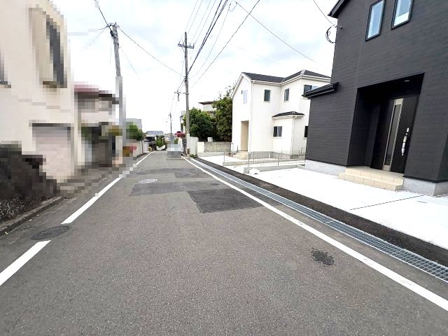 【その他】 | 福岡市中央区笹丘2丁目1期　3号棟（全5棟）【仲介手数料無料・0円】 | 現地写真。前面道路です。