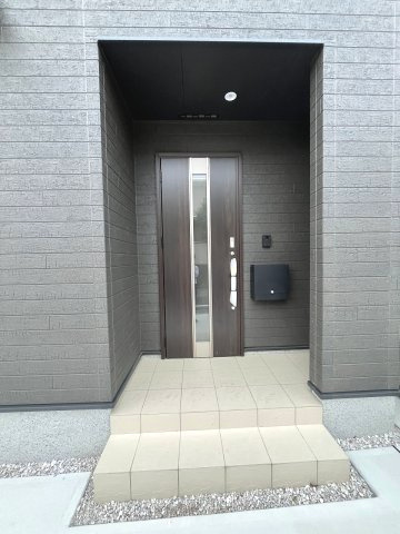 【玄関】 | 福岡市中央区笹丘2丁目1期　3号棟（全5棟）【仲介手数料無料・0円】 | 現地写真。