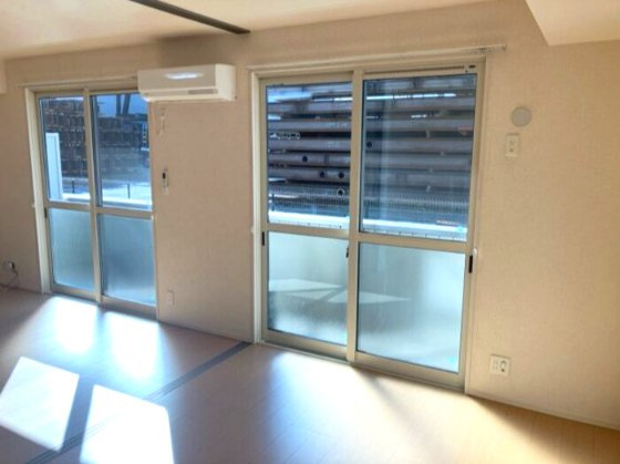 ウィルモアＭ２の居間・リビング