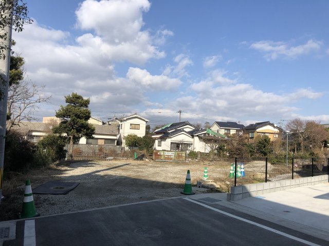 久留米市国分町　売り土地の前面道路含む現地写真