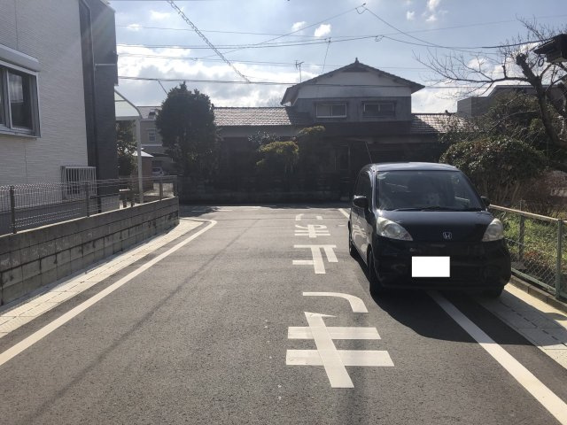 久留米市国分町　売り土地の前面道路含む現地写真