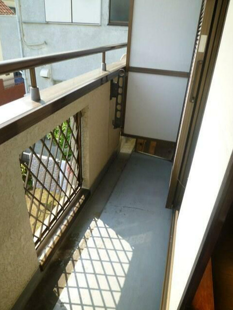 野沢パークハイツ　礼金0　バストイレ別　最上階のバルコニー