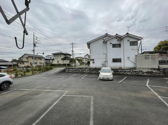 ハイツグレイス(相生)の駐車場