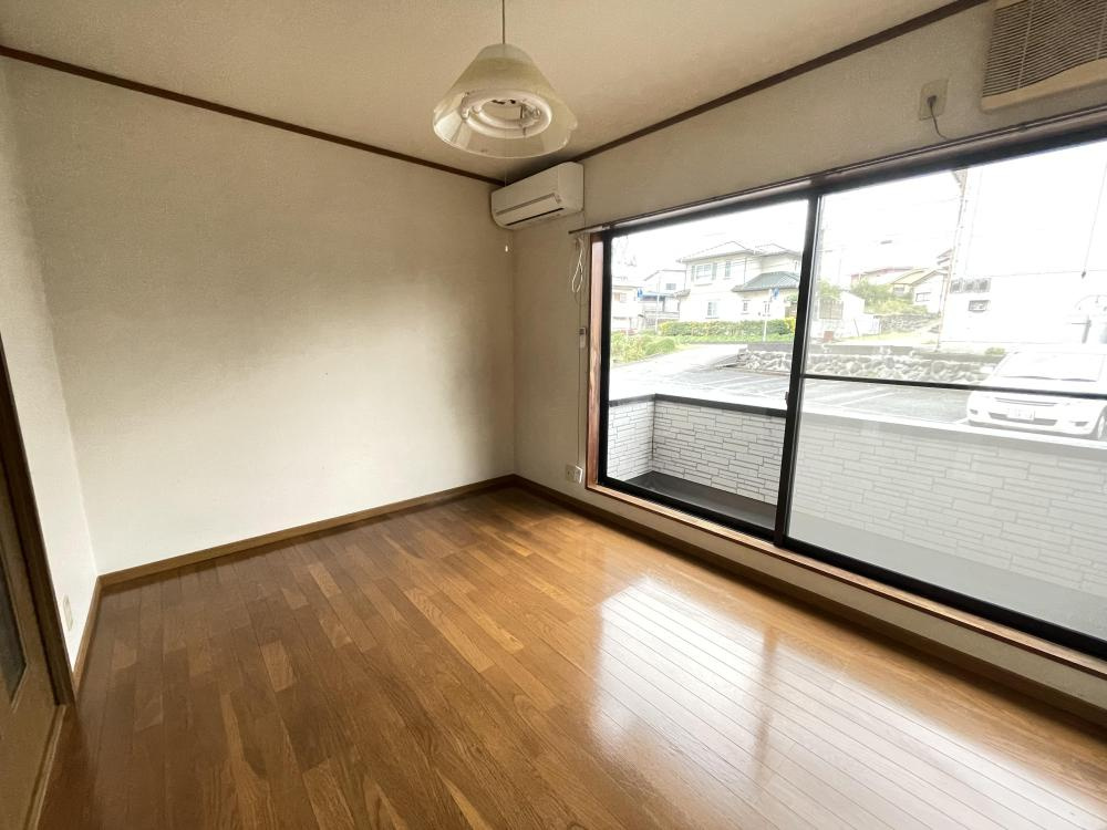 ハイツグレイス(相生)の居間・リビング