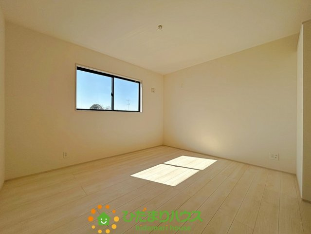 久喜佐間　新築一戸建て　01　リーブルガーデンの寝室|8.5帖の寝室です！