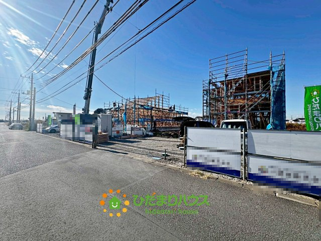 久喜佐間　新築一戸建て　01　リーブルガーデンの前面道路含む現地写真|2025/11/7　撮影