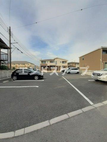 ルミナスローズⅡの駐車場|高崎、前橋のお部屋探しはエンドスケープまで！お客様の理想お聞かせ下さい♪