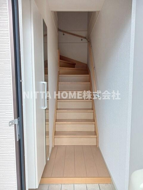 ブライト岡崎の玄関|シューズボックス付きの玄関★