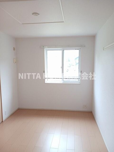 ブライト岡崎の内装|洋室は６帖と６．１帖の２部屋になります◎