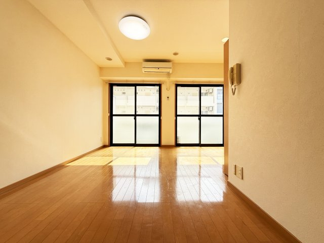 アドレスハリマヤの洋室