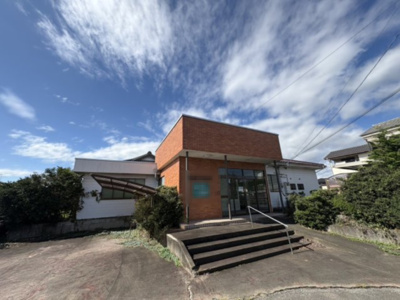 【外観】 | 富岡市田島　住宅・事業用物件 | 元開業医跡地、事務所・社員寮などに適しています