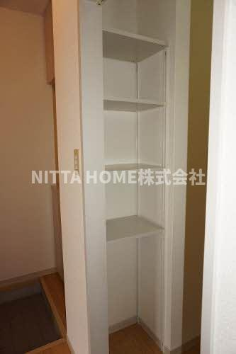 ピュア・コートの内装|ちょっとした収納スペースも充実しています☆