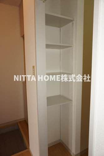 ピュア・コートの内装|ちょっとした収納スペースも充実しています☆