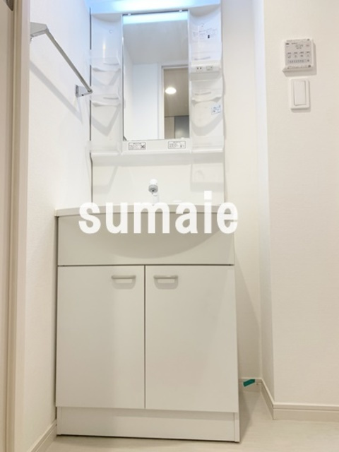 リブリ・Tripolis Ⅲの洗面所|独立洗面台