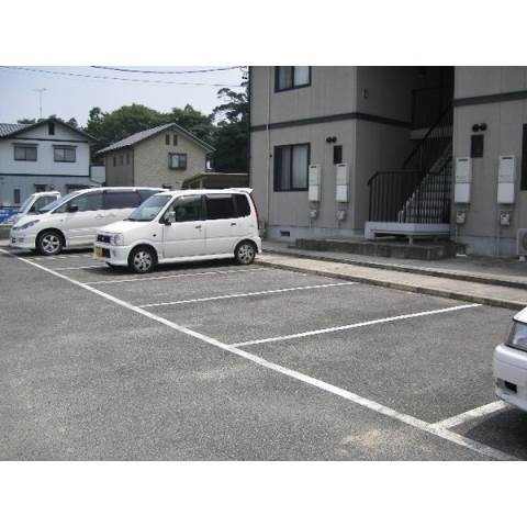 サニーコートＣの駐車場