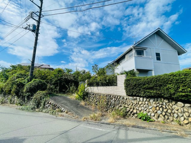 あきる野市野辺　古家付売地の外観