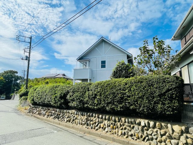 あきる野市野辺　古家付売地の外観