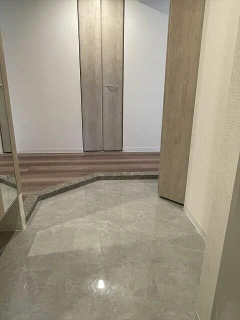 ラヴィール　レジデンスの玄関