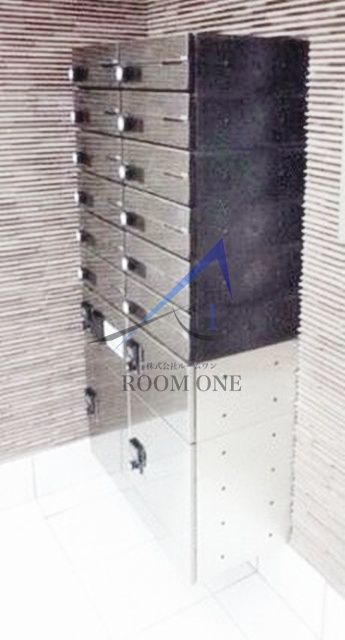 ＳＳ・Ｃｏｎｆｏｒｔのその他共用部分|集合ポストと宅配ボックスです。