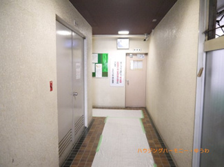【その他共用部分】 | 玄関はお客様をお出迎えする最初の場所、帰ってくる時に入る最初の場所。そんな場所だからこそ、より良い空間に…。