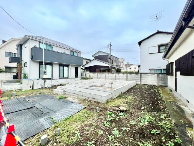 杉並区上高井戸3丁目　新築戸建の外観|2025.10.24撮影

現地ご見学希望・資料請求などお気軽にお問い合わせ下さい！
03-5990-5201