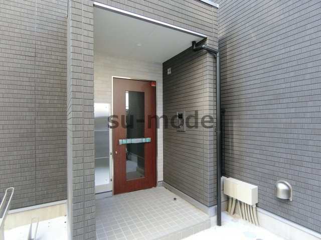 リブリ・千里丘のエントランス