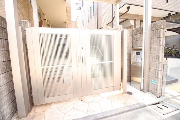 グランドゥール西巣鴨のエントランス