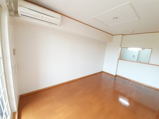 メゾン川勝Ⅰの居間・リビング