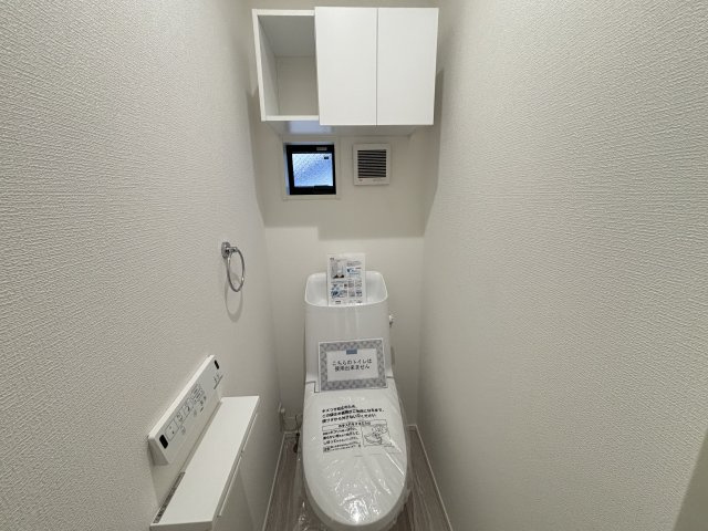 MELDIA瑞穂区松月町508②｜名古屋市の戸建ならホームアップのトイレ|2か所にトイレを完備。混み合う朝や来客時も安心の設計！