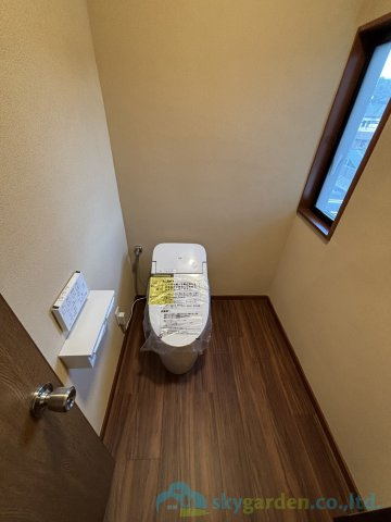 小田原市別堀　中古戸建のトイレ