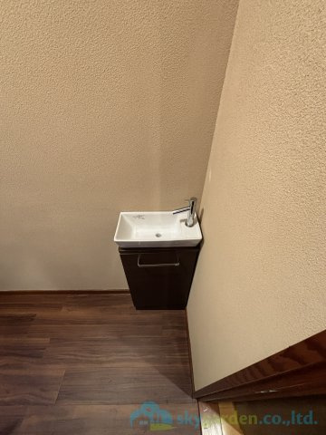 小田原市別堀　中古戸建のトイレ