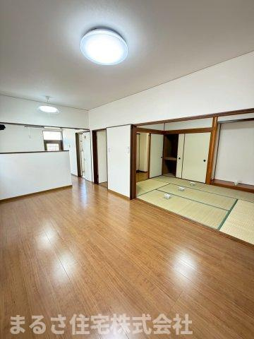 生目台東４丁目　中古戸建の居間・リビング