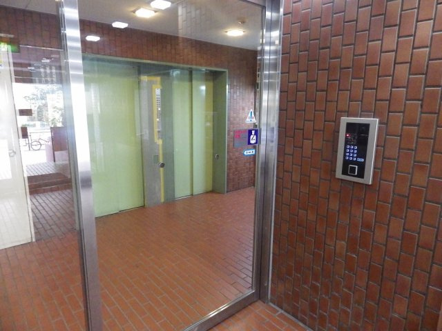 小石川ハイムのエントランス